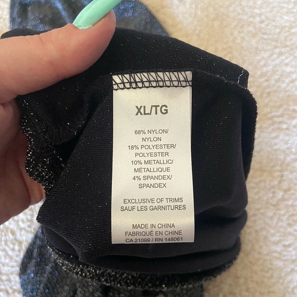 🌸 Ardene 🌸 festive glitter dress - Picture 4 of 8